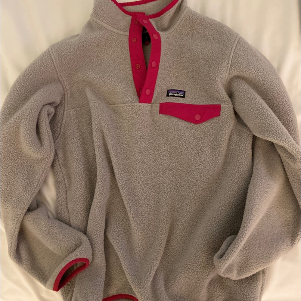Grey and pink quarter snap Patagonia